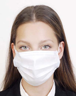 Foto con maschera che copre parte del viso